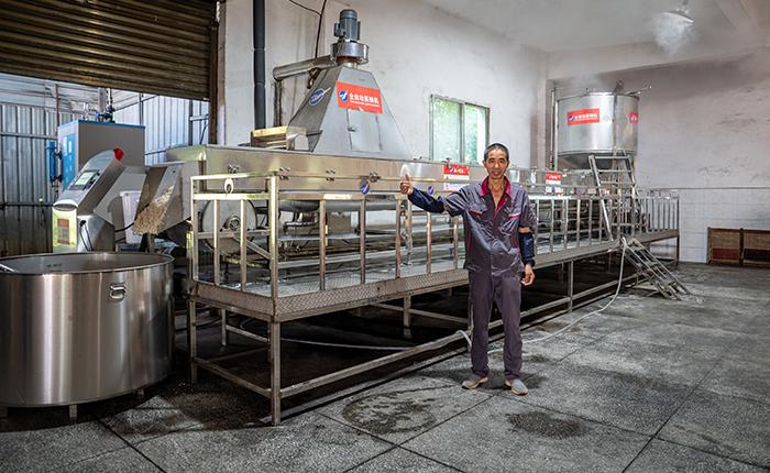 雅大全自动蒸饭机一人轻松操作